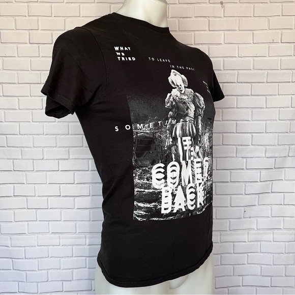 it Chapter Two Pennywise Mens Black White T-Shirt Mens Size M Clown - Picture 2 of 7